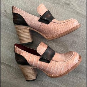 Freebird by Steven Bellevue size 7. Never worn. No box. Perfect condition.